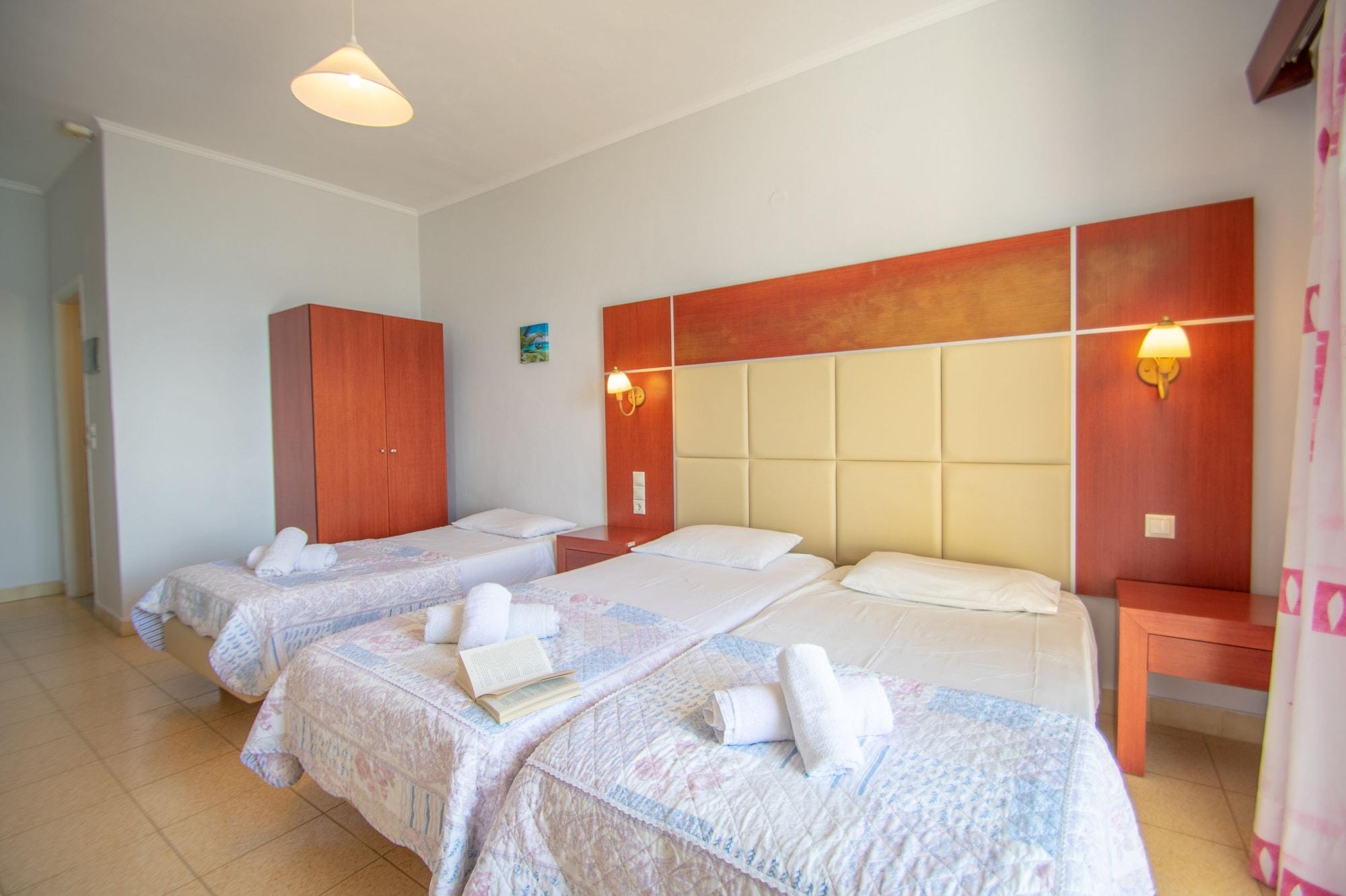 Agoulos Beach Hotel Аргаси Екстериор снимка